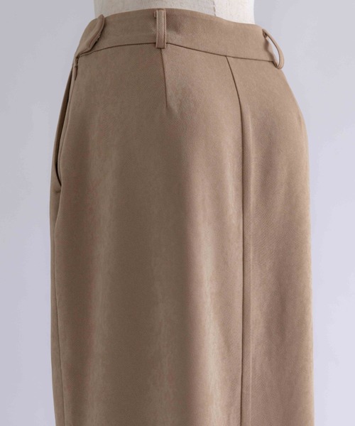 EN NEUME（エンノイム）の「【Set Up】Faux Suede Straight Skirt（スカート・レディース・バーガンディー/チャコールグレー/ベージュ・FREE）」の13枚目の写真