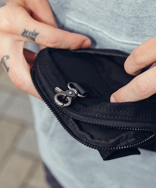 Subciety(サブサエティ)の「PARACORD MINI SHOULDER BAG(ショルダーバッグ・メンズ・ブラック/オレンジ・FREE)」の16枚目の写真