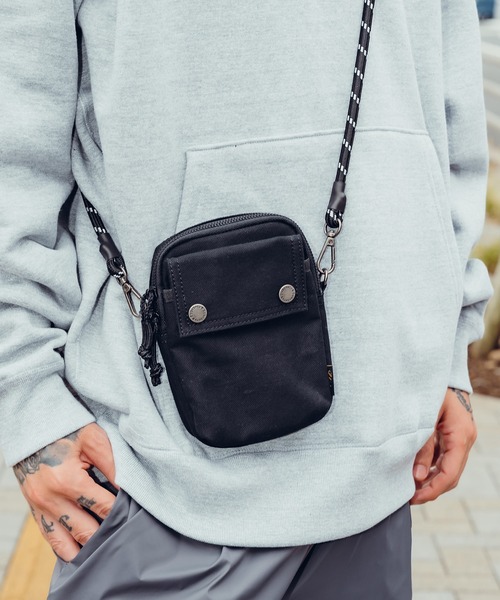 Subciety(サブサエティ)の「PARACORD MINI SHOULDER BAG(ショルダーバッグ・メンズ・ブラック/オレンジ・FREE)」の18枚目の写真