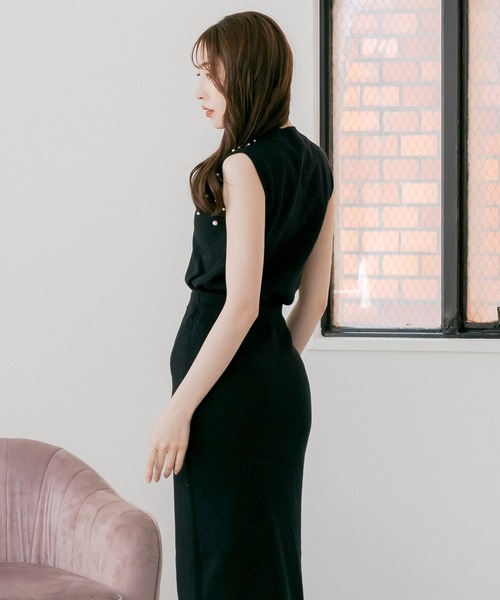 Julia Boutique（ジュリアブティック）の「パールデコ ノースリーブニットトップス（ニット/セーター・レディース・ブラック/グレー/オフホワイト/ピンク・ONE）」の22枚目の写真