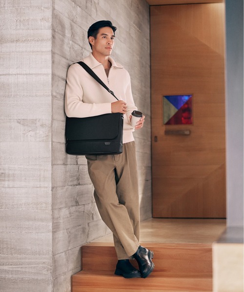 TUMI(トゥミ)の「HARRISON 「ミッドランド」メッセンジャー(A4/PC14インチまで対応)(メッセンジャーバッグ・メンズ・ブラック・FREE)」の7枚目の写真