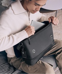 TUMI オールレザー メッセンジャー ビジネスバッグ A4 タブレット 収納