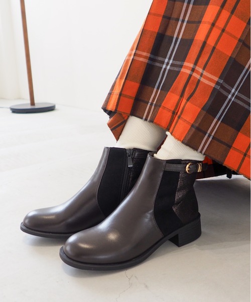 byあしながおじさん（バイアシナガオジサン）の「撥水｜クラシックショートブーツ　8710597（ブーツ・レディース・ブラック/グレイッシュベージュ/ブラック系その他/ダークブラウン・22.5cm/23cm/23.5cm/24cm/24.5cm）」の4枚目の写真