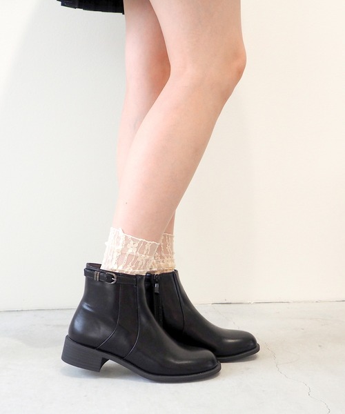 byあしながおじさん（バイアシナガオジサン）の「撥水｜クラシックショートブーツ　8710597（ブーツ・レディース・ブラック/グレイッシュベージュ/ブラック系その他/ダークブラウン・22.5cm/23cm/23.5cm/24cm/24.5cm）」の2枚目の写真