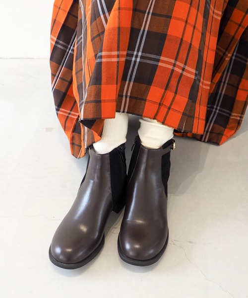 byあしながおじさん（バイアシナガオジサン）の「撥水｜クラシックショートブーツ　8710597（ブーツ・レディース・ブラック/グレイッシュベージュ/ブラック系その他/ダークブラウン・22.5cm/23cm/23.5cm/24cm/24.5cm）」の16枚目の写真