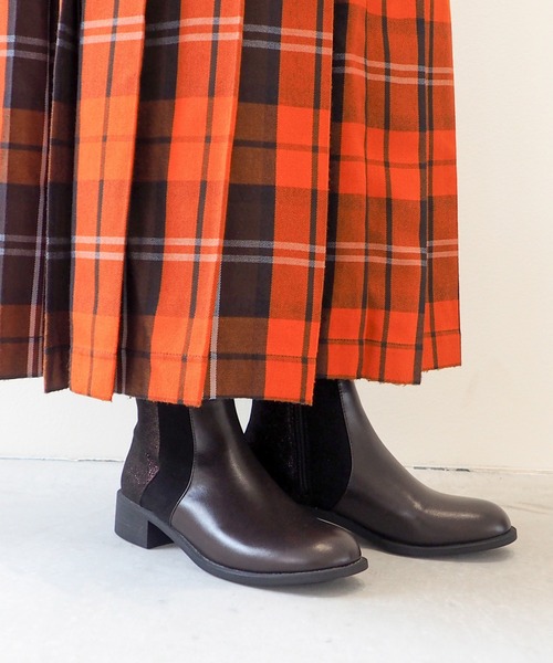 byあしながおじさん（バイアシナガオジサン）の「撥水｜クラシックショートブーツ　8710597（ブーツ・レディース・ブラック/グレイッシュベージュ/ブラック系その他/ダークブラウン・22.5cm/23cm/23.5cm/24cm/24.5cm）」の18枚目の写真