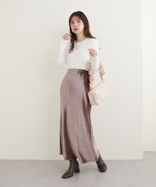 natural couture(ナチュラルクチュール)の「【Web限定】フェザーストライプカットトップス(Tシャツ/カットソー・レディース・ブラック/オフホワイト/モカ・FREE)」の7枚目の写真