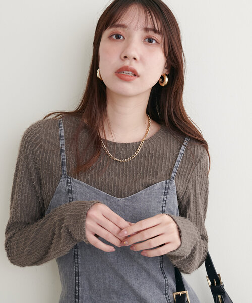 natural couture(ナチュラルクチュール)の「【Web限定】フェザーストライプカットトップス(Tシャツ/カットソー・レディース・ブラック/オフホワイト/モカ・FREE)」の13枚目の写真