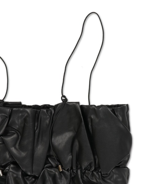 Lull（ルル）の「【Lull / ルル】合皮ギャザーデザインキャミソール（タンクトップ・レディース・ブラック/シルバー・ONESIZE）」の17枚目の写真