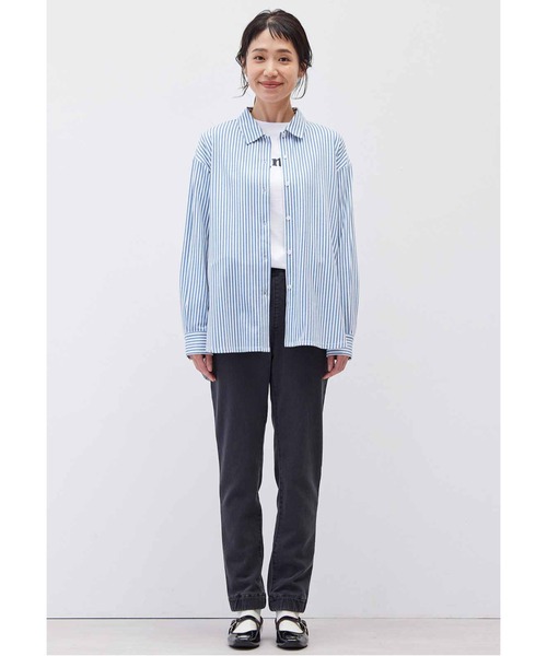 Live in comfort（リブインコンフォート）の「リブ　イン　コンフォート　着心地らくちんな　伸びるシャツ（シャツ/ブラウス・レディース・ブルー系その他/オフホワイト/ブルー・LL/L/M/3L/S/4L）」の5枚目の写真