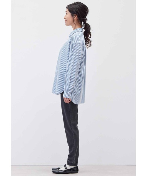 Live in comfort（リブインコンフォート）の「リブ　イン　コンフォート　着心地らくちんな　伸びるシャツ（シャツ/ブラウス・レディース・ブルー系その他/オフホワイト/ブルー・LL/L/M/3L/S/4L）」の6枚目の写真