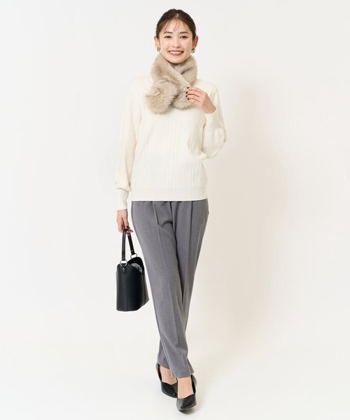 a.v.v（アーヴェヴェ）の「エコファークロスティペット（ストール/ショール・レディース・アイボリー/ベージュ・38）」の4枚目の写真