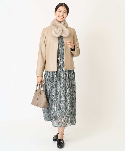 a.v.v（アーヴェヴェ）の「エコファークロスティペット（ストール/ショール・レディース・アイボリー/ベージュ・38）」の13枚目の写真