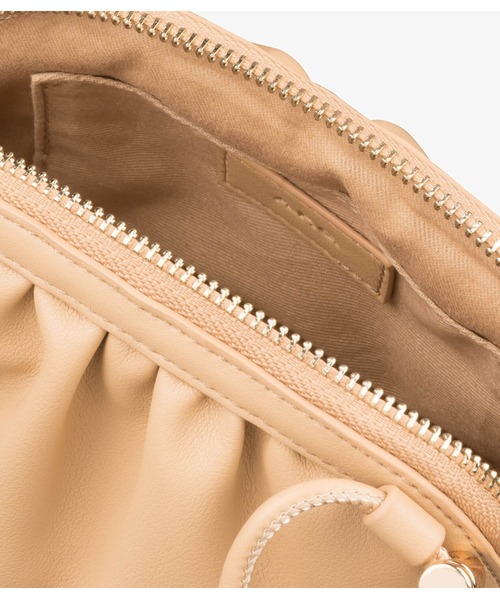 A.P.C.(アーペーセー)の「BOURSE NINON SMALL(ショルダーバッグ・レディース・ベージュ系その他/ブラウン系その他・ONESIZE)」の8枚目の写真