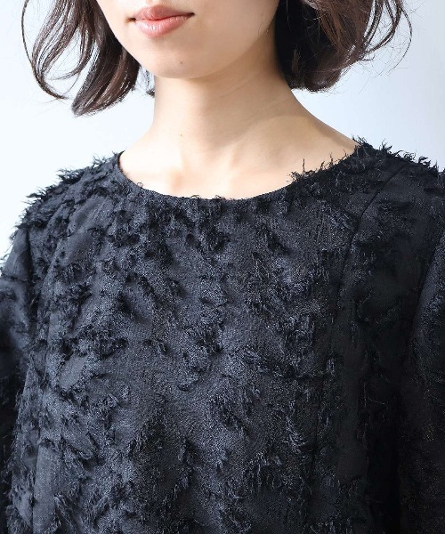 leswel(レスウェル)の「【L~5L 大きいサイズ】フェザークロス切替えチュニック(チュニック・レディース・クリーム/ブラック・3L/LL/5L/4L/L)」の13枚目の写真