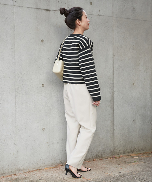 B.C STOCK(ベーセーストック)の「タックテーパードパンツ(スラックス・レディース・ブラック/ホワイト・SMALL/MEDIUM)」の19枚目の写真