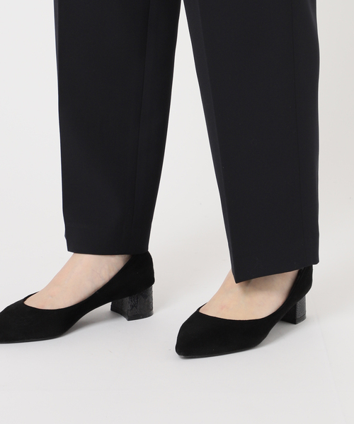 B.C STOCK(ベーセーストック)の「タックテーパードパンツ(スラックス・レディース・ブラック/ホワイト・SMALL/MEDIUM)」の7枚目の写真