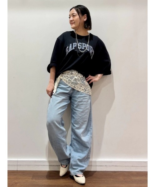 GAP(ギャップ)の「ハイライズ ウルトラソフト バレルデニム(デニムパンツ・レディース・ライトインディゴブルー・26/25/27/24/28/29/30/23)」の12枚目の写真