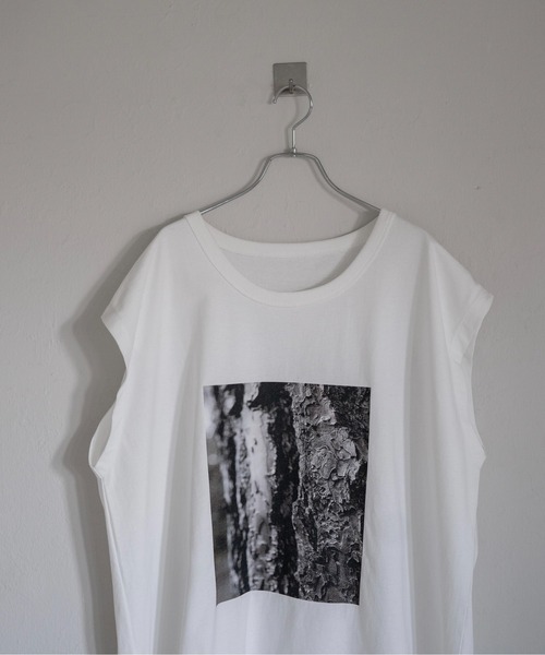 Utusiyo（ウツシヨ）の「sleeveless tee 雨樹（Tシャツ/カットソー・メンズ・ブラック/ホワイト・FREE）」の8枚目の写真