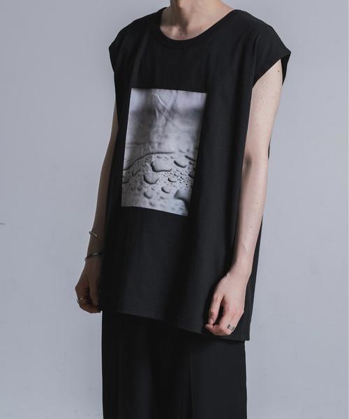 Utusiyo（ウツシヨ）の「sleeveless tee 雨樹（Tシャツ/カットソー・メンズ・ブラック/ホワイト・FREE）」の14枚目の写真