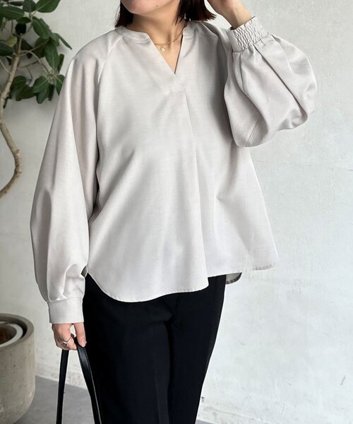 Chez toi(シェトワ)の「リネンライクスリットネックブラウス(シャツ/ブラウス・レディース・オフホワイト/チャコールグレー/ブルー/ライトグレー・FREE)」の19枚目の写真