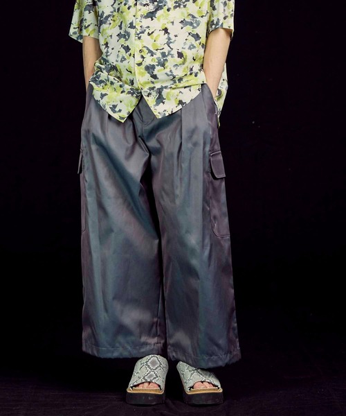 MAISON SPECIAL(メゾンスペシャル)の「《UNISEX》120/2/2 Suvin Cotton Gabardine Prime-Wide Cargo Pants/スビンコットンギャバジンプライムワイドカーゴパンツ【MAISON SPECIAL/メゾンスペシャル】(その他パンツ・メンズ・チャコールグレー/ブラック/ブルー/ダークブルー・1/0/2)」の2枚目の写真