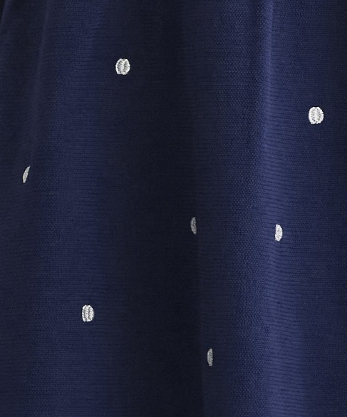 Pierrot(ピエロ)の「ドットラメ刺繍ペプラムニット(ニット/セーター・レディース・ネイビー/ブラック/オフホワイト/ベージュ・M/L)」の10枚目の写真