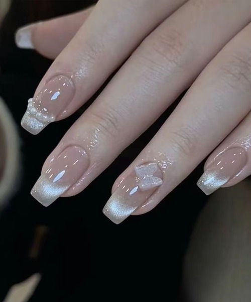 Lace Ladies（レースレディース）の「バタフライ クリア ネイルチップ セット（ネイルシール/ネイルチップ・レディース・クリア・M/XS）」の2枚目の写真