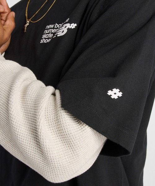 NEW BALANCE(ニューバランス)の「Numeric Small Logo ショートスリーブTシャツ(Tシャツ/カットソー・メンズ・ネイビー/ホワイト/ライトグレー/ブラック・SMALL/MEDIUM/LARGE/X-LARGE)」の16枚目の写真