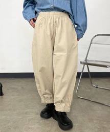 CRB（シーアールビー）の「裾スモッキングワイドパンツ（カーゴパンツ）」