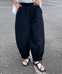 CRB（シーアールビー）の「裾スモッキングワイドパンツ（カーゴパンツ）」