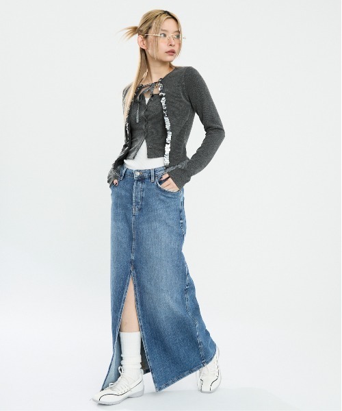 Clum(クルム)の「スパンコールレイヤードトップス(Tシャツ/カットソー・レディース・グレー・SMALL/MEDIUM)」の7枚目の写真