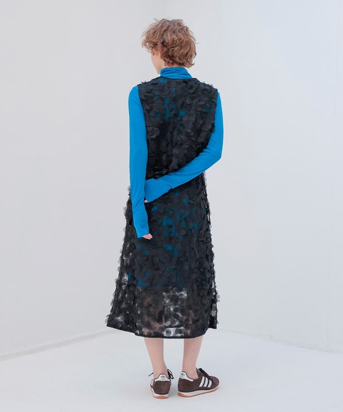DRESSLAVE(ドレスレイブ)の「sheer high twist tunic dress(シアー強撚チュニックワンピース)(Tシャツ/カットソー・レディース・オフホワイト/ブルー・38)」の14枚目の写真