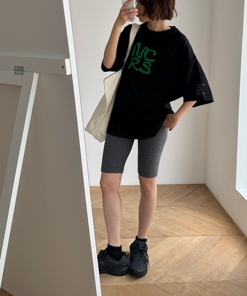 CANAL JEAN（キャナルジーン）の「1975 TOKYO　NCRS半袖Tシャツ（Tシャツ/カットソー・レディース・ブラック/ミックスグレー/ホワイト・MEDIUM/LARGE/X-LARGE）」の2枚目の写真