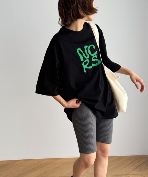 CANAL JEAN（キャナルジーン）の「1975 TOKYO　NCRS半袖Tシャツ（Tシャツ/カットソー・レディース・ブラック/ミックスグレー/ホワイト・MEDIUM/LARGE/X-LARGE）」の6枚目の写真