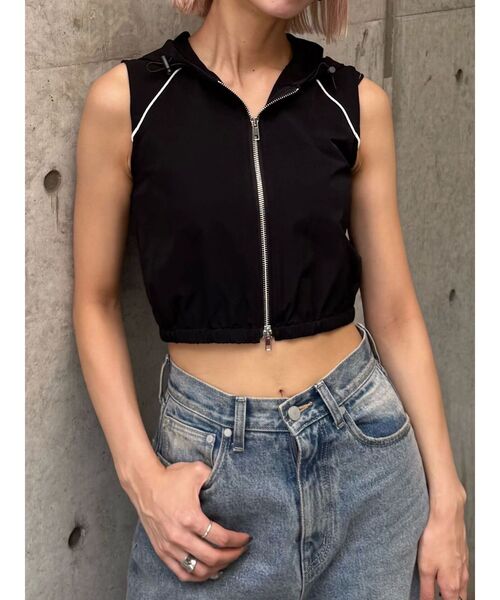 EMODA(エモダ)の「ショートボックスフーディタンクトップ(タンクトップ・レディース・ホワイト/ブラック/ブルー・FREE)」の4枚目の写真