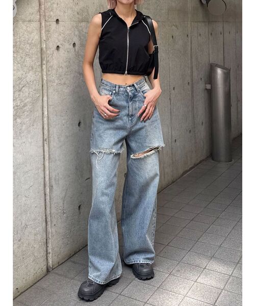 EMODA(エモダ)の「ショートボックスフーディタンクトップ(タンクトップ・レディース・ホワイト/ブラック/ブルー・FREE)」の6枚目の写真