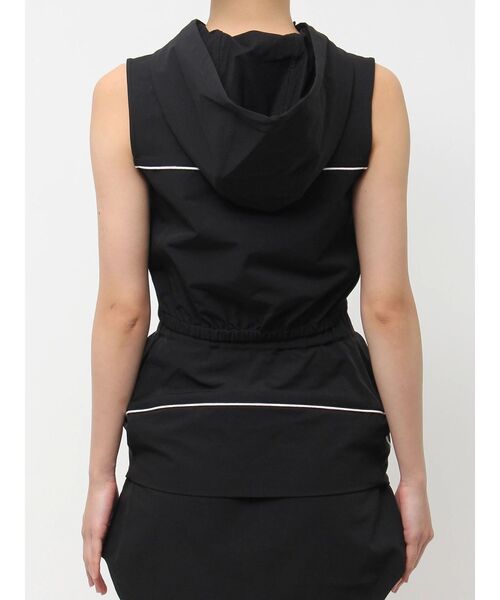 EMODA(エモダ)の「ショートボックスフーディタンクトップ(タンクトップ・レディース・ホワイト/ブラック/ブルー・FREE)」の10枚目の写真