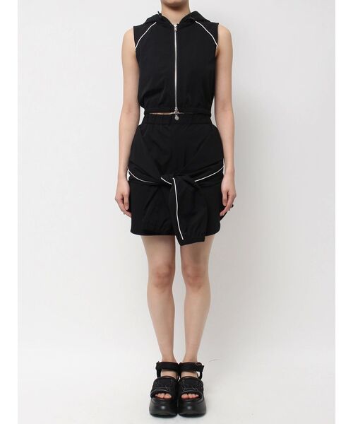 EMODA(エモダ)の「ショートボックスフーディタンクトップ(タンクトップ・レディース・ホワイト/ブラック/ブルー・FREE)」の16枚目の写真