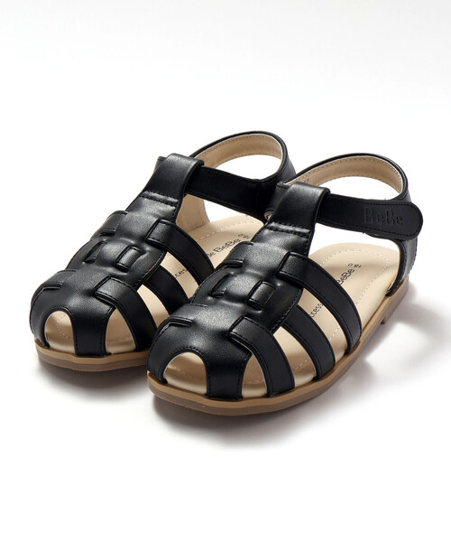 BeBe（ベベ）の「ロゴ型押しストラップカメサンダル(13~19cm)（サンダル・キッズ・ホワイト/ブラック・18.0cm/17.0cm/14.0cm/15.0cm/19.0cm/16.0cm/13.0cm）」の5枚目の写真