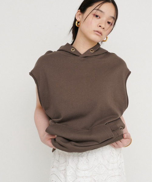 LARUTA(ラルータ)の「【LARUTA】フード付きショルダー裏毛プルオーバー(パーカー・レディース・ライトベージュ/スミクロ/モカ・FREE)」の19枚目の写真