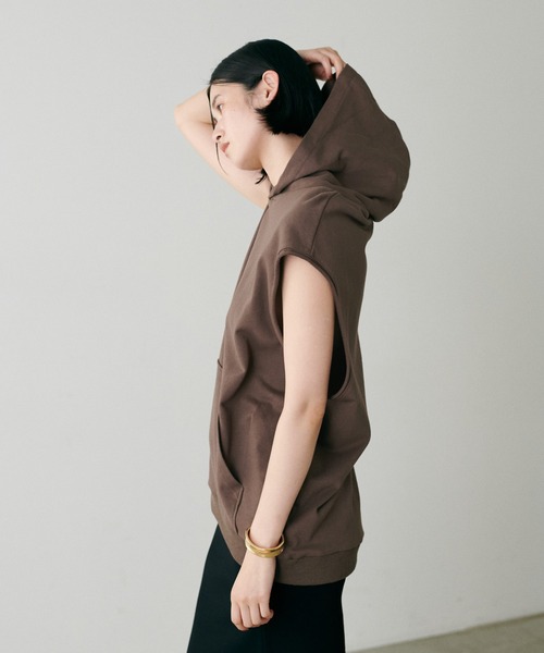LARUTA(ラルータ)の「【LARUTA】フード付きショルダー裏毛プルオーバー(パーカー・レディース・ライトベージュ/スミクロ/モカ・FREE)」の8枚目の写真