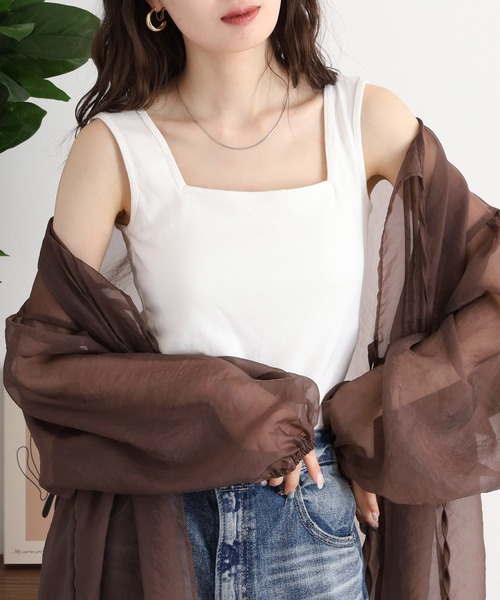 atONE(アットワン)の「カップ付きスクエアーネックタンクトップ(タンクトップ・レディース・グレイッシュベージュ/杢グレー/オフホワイト/カーキ/ネイビー/チャコールグレー/ブラック・LL/4L/M/L/3L)」の10枚目の写真