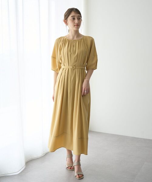 YECCA VECCA（イェッカヴェッカ）の「ベルト付きタックデザインワンピース（ワンピース・レディース・イエロー/ネイビー/ドット・FREE）」の7枚目の写真