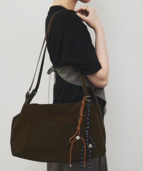 ミネ　カンミ kanmi 「All story ボディバッグ」 バニラ ギャラリーしろちどり / Kanmi「All Story ボディバッグ（バニラ）」