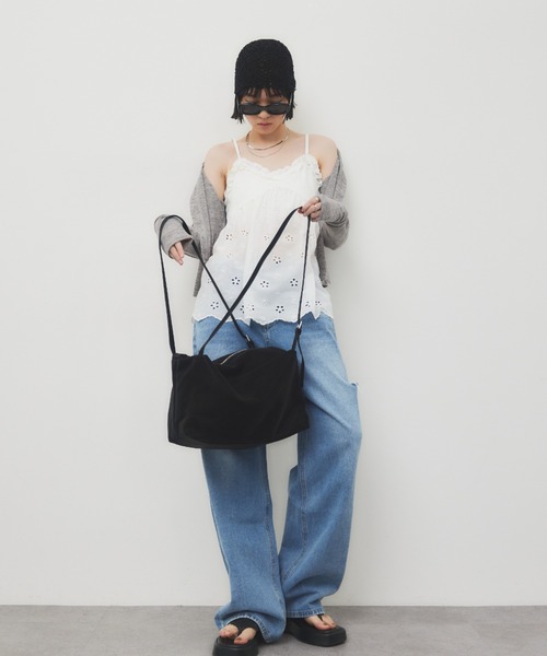 HANNE(アン)の「スムースフェイクレザーバッグ(ショルダーバッグ・レディース・ブラック/ブラウン・FREE)」の3枚目の写真