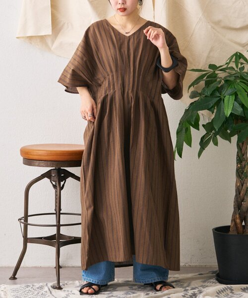 CIAOPANIC TYPY（チャオパニックティピー）の「【India】綿麻ウエストタックドルマンワンピース（ワンピース・レディース・アイボリー/カーキ/ブラウン/ブラック・ONE SIZE）」の21枚目の写真