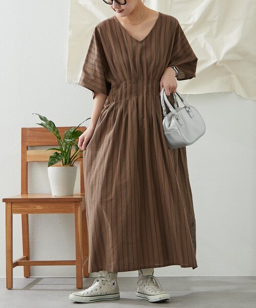 CIAOPANIC TYPY（チャオパニックティピー）の「【India】綿麻ウエストタックドルマンワンピース（ワンピース・レディース・アイボリー/カーキ/ブラウン/ブラック・ONE SIZE）」の15枚目の写真