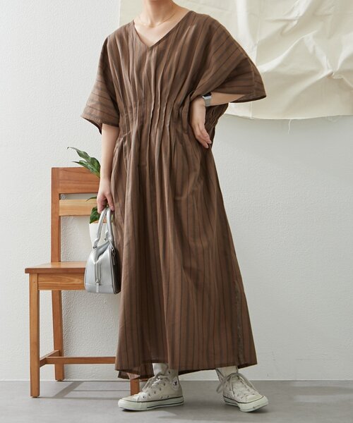 CIAOPANIC TYPY（チャオパニックティピー）の「【India】綿麻ウエストタックドルマンワンピース（ワンピース・レディース・アイボリー/カーキ/ブラウン/ブラック・ONE SIZE）」の16枚目の写真