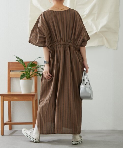 CIAOPANIC TYPY（チャオパニックティピー）の「【India】綿麻ウエストタックドルマンワンピース（ワンピース・レディース・アイボリー/カーキ/ブラウン/ブラック・ONE SIZE）」の18枚目の写真